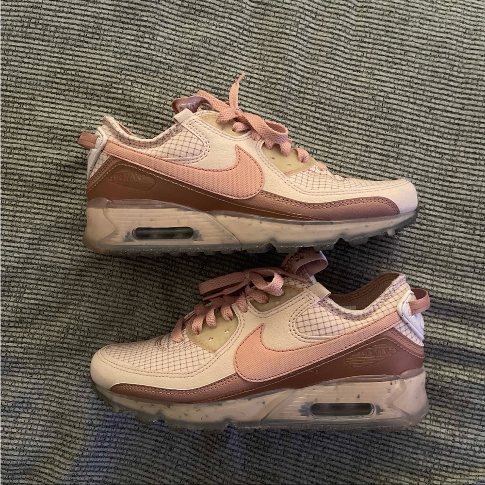 Women’s Air Max Terrascape 90